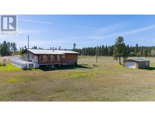 7055 93/95 Highway, Wasa, BC - Outdoor