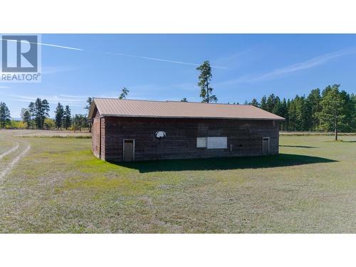 7055 93/95 Highway, Wasa, BC - Outdoor