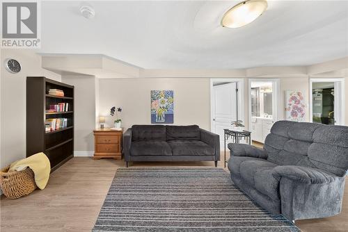 109 Rinkside Court, Sudbury, ON - Indoor Photo Showing Living Room