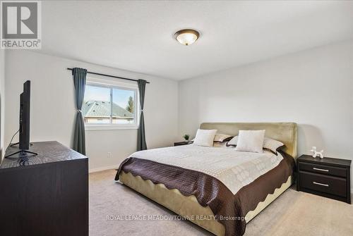 2173 Crestmont Drive, Oakville, ON - Indoor Photo Showing Bedroom