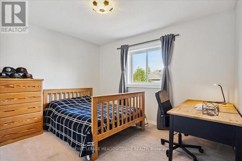 2173 Crestmont Drive, Oakville, ON - Indoor Photo Showing Bedroom