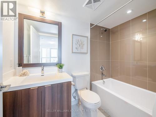 3004 - 7 Mabelle Avenue, Toronto, ON - Indoor Photo Showing Bathroom