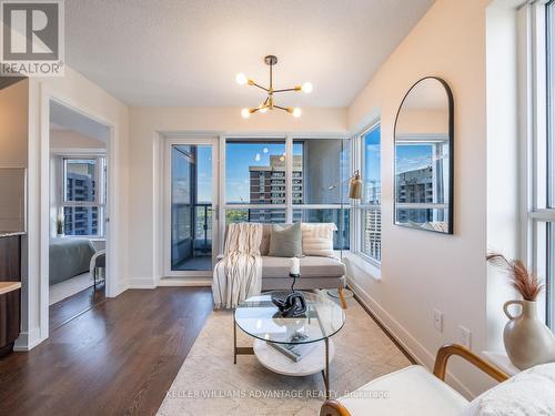 3004 - 7 Mabelle Avenue, Toronto, ON - Indoor Photo Showing Living Room