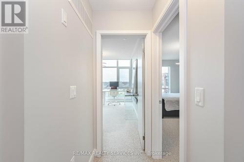 27 - 100 Dufay Road, Brampton, ON - Indoor Photo Showing Other Room