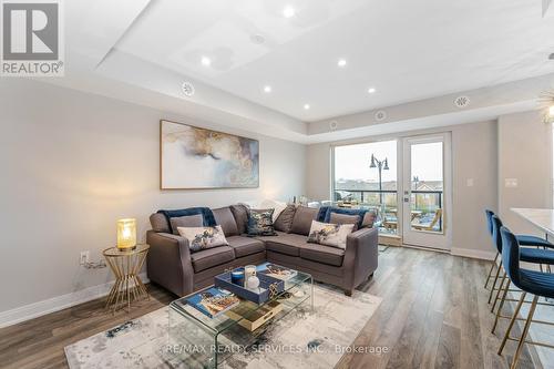 27 - 100 Dufay Road, Brampton, ON - Indoor Photo Showing Living Room