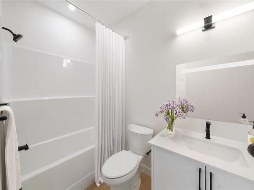 411-2770 Winster Rd, Langford, BC - Indoor Photo Showing Bathroom