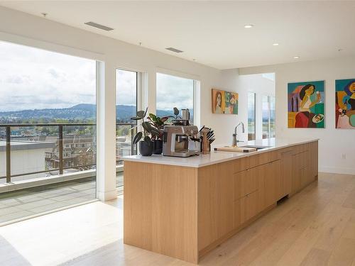 603-2461 Sidney Ave, Sidney, BC - Indoor Photo Showing Kitchen