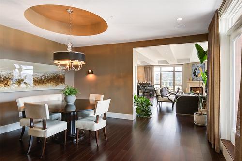 1702-1160 Bernard Avenue, Kelowna, BC - Indoor Photo Showing Dining Room