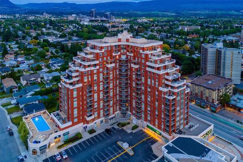 1702-1160 Bernard Avenue, Kelowna, BC - Outdoor With View