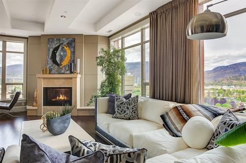 1702-1160 Bernard Avenue, Kelowna, BC - Indoor Photo Showing Living Room With Fireplace