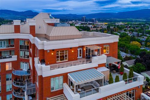 1702-1160 Bernard Avenue, Kelowna, BC - Outdoor