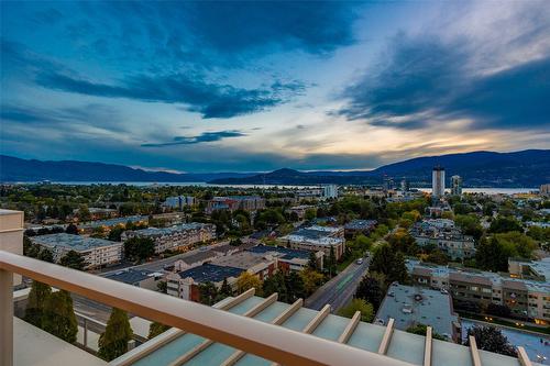 1702-1160 Bernard Avenue, Kelowna, BC - Outdoor With View