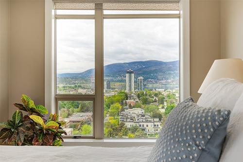 1702-1160 Bernard Avenue, Kelowna, BC - Indoor Photo Showing Other Room