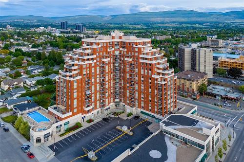 1702-1160 Bernard Avenue, Kelowna, BC - Outdoor With View