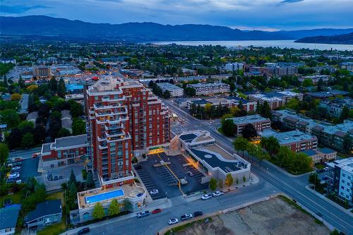 1702-1160 Bernard Avenue, Kelowna, BC - Outdoor With View