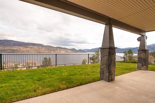 108-4350 Ponderosa Drive, Peachland, BC - Indoor With Fireplace