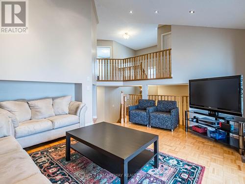 3 Belinda Drive, Brampton, ON - Indoor Photo Showing Living Room