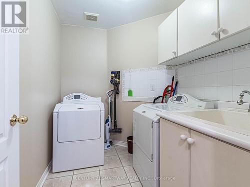 3 Belinda Drive, Brampton, ON - Indoor Photo Showing Laundry Room