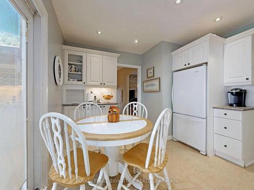 26 Ravencliff Cres, Toronto, ON - Indoor Photo Showing Dining Room