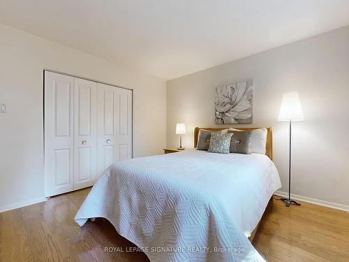 26 Ravencliff Cres, Toronto, ON - Indoor Photo Showing Bedroom