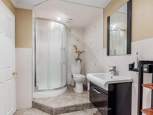 6 Boxwood Cres, Markham, ON - Indoor Photo Showing Bathroom