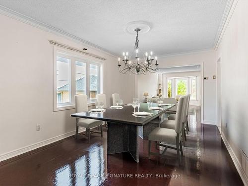 6 Boxwood Cres, Markham, ON - Indoor Photo Showing Dining Room