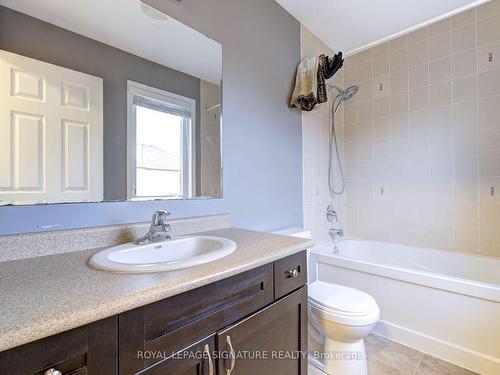 401 Leiterman Dr, Milton, ON - Indoor Photo Showing Bathroom