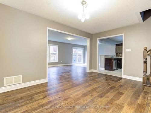 401 Leiterman Dr, Milton, ON - Indoor