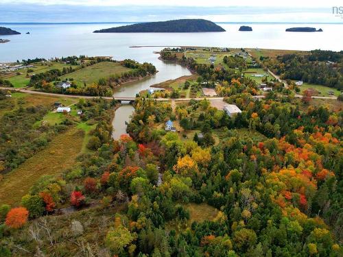 365 Highway 2, Lower Five Islands, NS 