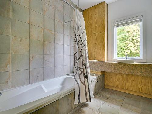 Salle de bains - 8 Ch. Des Tilleuls, Saint-Sauveur, QC 