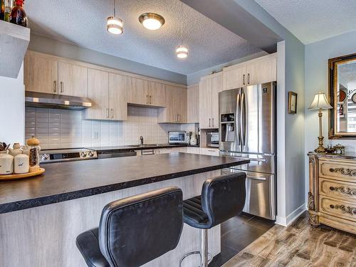 Kitchen - 404-2505 Av. Du Havre-Des-Îles, Laval (Chomedey), QC 