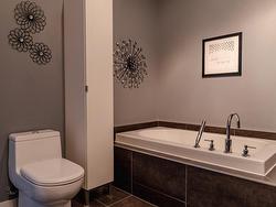 Ensuite bathroom - 