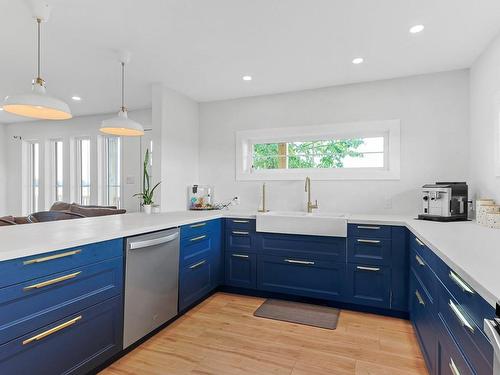 Kitchen - 25 Rg Du Quarante, Saint-Louis-De-Gonzague, QC - Indoor Photo Showing Kitchen With Upgraded Kitchen