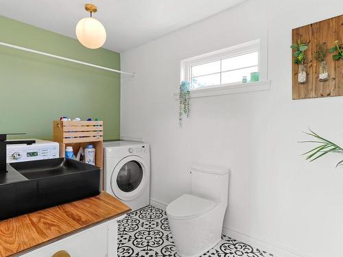 Salle d'eau - 25 Rg Du Quarante, Saint-Louis-De-Gonzague, QC - Indoor Photo Showing Laundry Room