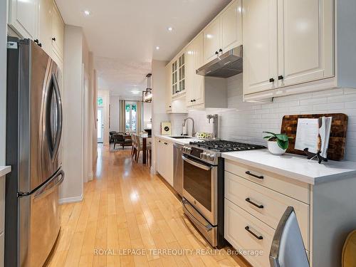 157 Claremont St, Toronto, ON - Indoor Photo Showing Kitchen With Upgraded Kitchen