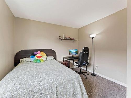 16-20 Hainford St, Toronto, ON - Indoor Photo Showing Bedroom