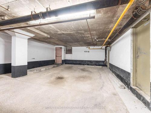 16-20 Hainford St, Toronto, ON - Indoor Photo Showing Garage