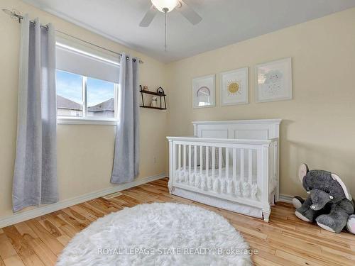 162 Silverlace Circ, Hamilton, ON - Indoor Photo Showing Bedroom