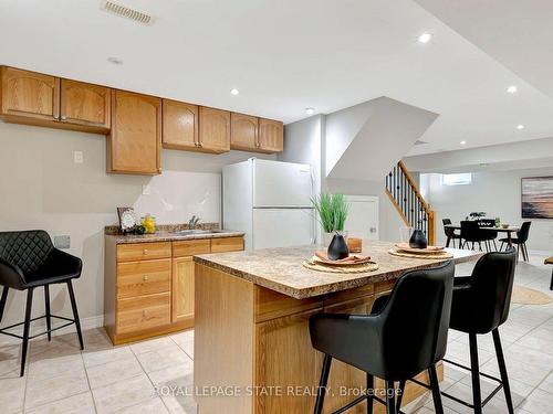 162 Silverlace Circ, Hamilton, ON - Indoor Photo Showing Kitchen