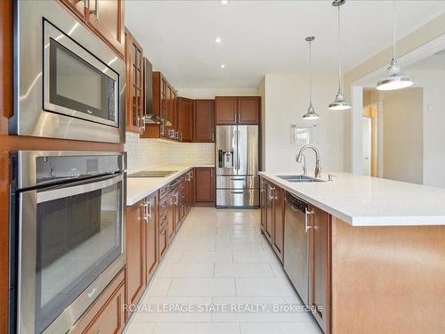 232 Raymond Rd, Hamilton, ON - Indoor Photo Showing Kitchen With Double Sink With Upgraded Kitchen