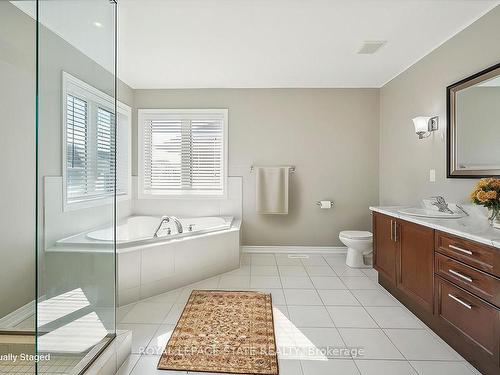 232 Raymond Rd, Hamilton, ON - Indoor Photo Showing Bathroom