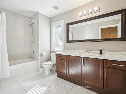 232 Raymond Rd, Hamilton, ON - Indoor Photo Showing Bathroom