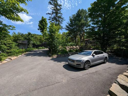 Parking - 148 Rue Des Trembles, Sainte-Marguerite-Du-Lac-Masson, QC 