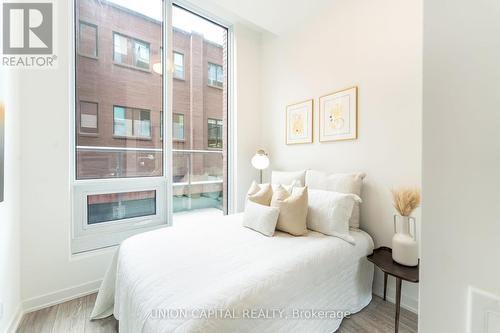 301 - 108 Peter Street, Toronto, ON - Indoor Photo Showing Bedroom