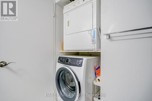 1708 - 44 St Joseph Street, Toronto, ON - Indoor Photo Showing Laundry Room