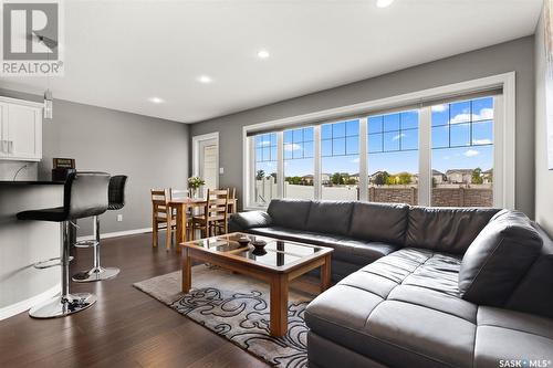 306 4000 Sandhill Crescent, Regina, SK - Indoor Photo Showing Living Room