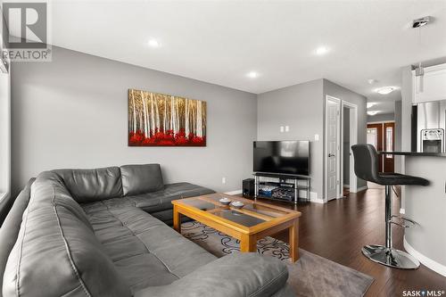 306 4000 Sandhill Crescent, Regina, SK - Indoor Photo Showing Living Room