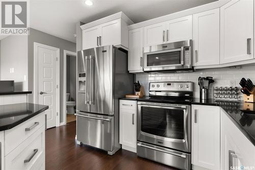 306 4000 Sandhill Crescent, Regina, SK - Indoor Photo Showing Kitchen With Stainless Steel Kitchen