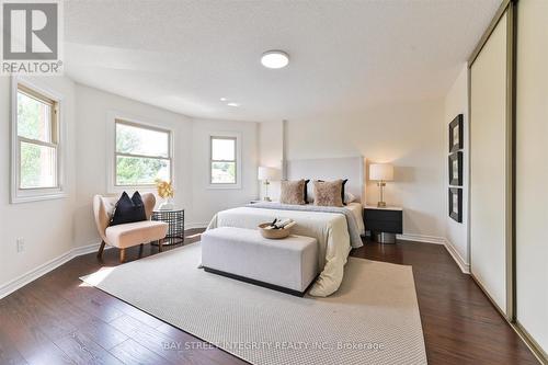 7316 Corrine Crescent, Mississauga, ON - Indoor Photo Showing Bedroom