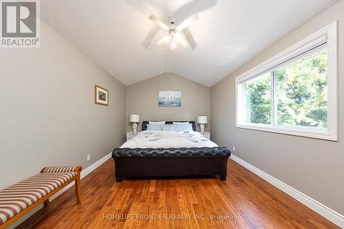 25 Sherwood Street, Orangeville, ON - Indoor Photo Showing Bedroom